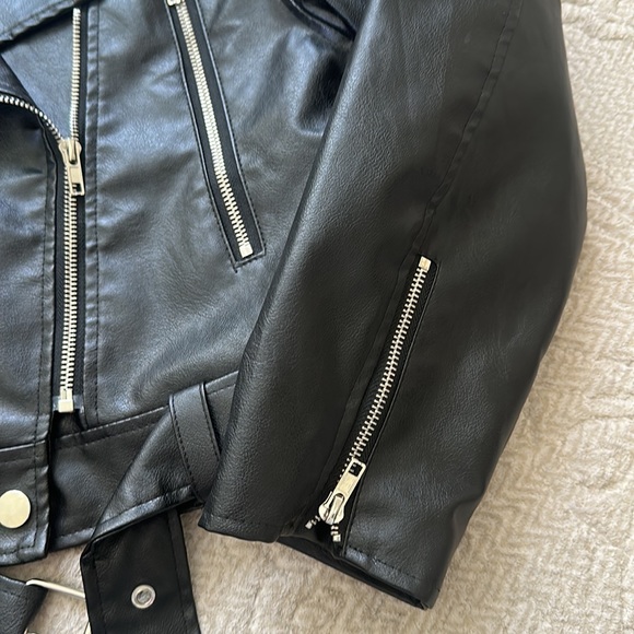 Jacket - Picture 3 of 6